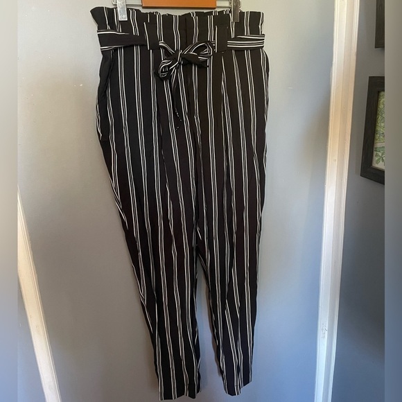 TWIK striped  paper bag pant - Picture 2 of 7